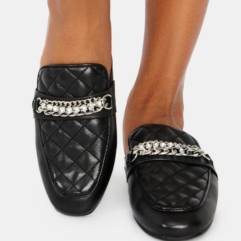 🪄🖤⛓️SOLD⛓️🖤NWT Steve Madden Quilted Leather Mule Flats